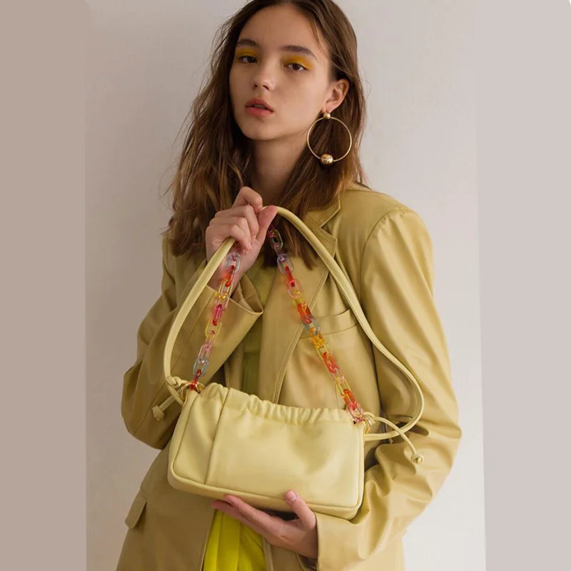 OLUOLIN New Acrylic Chain Vintage Messenger Bag Pleated Shoulder Bags Handbags Ladies Crossbody Yellow Chic Strap Bag Summer
OLUOLIN New Acrylic Chain Vintage Messenger Bag Pleated Shoulder Bags Handbags Ladies Crossbody Yellow Chic Strap Bag Summer