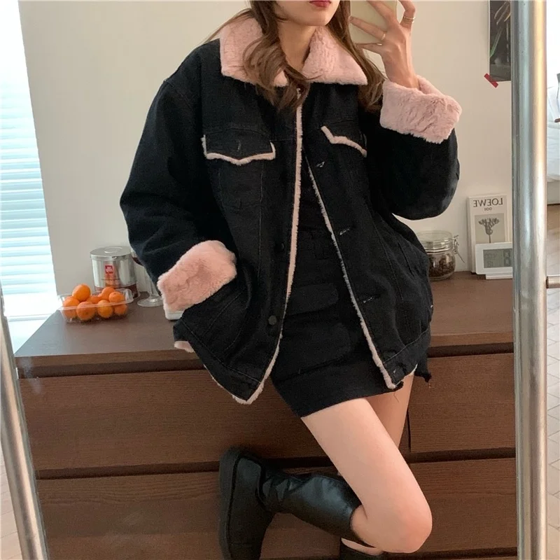 Stitched Lamb Wool Thickened Warm Denim Coat Autumn Winter Small Long Sleeve Top Women's Fashion
Stitched Lamb Wool Thickened Warm Denim Coat Autumn Winter Small Long Sleeve Top Women's Fashion