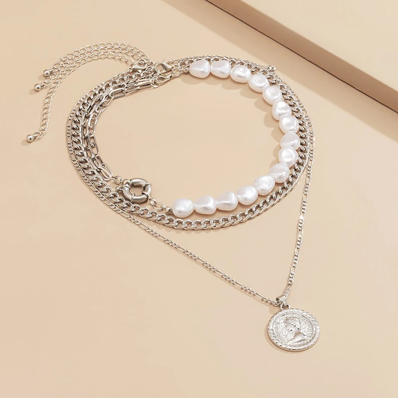 2021 new fashion retro multi-layer metal chain pendant necklace women's pearl necklace necklace simple jewelry wholesale
2021 new fashion retro multi-layer metal chain pendant necklace women's pearl necklace necklace simple jewelry wholesale