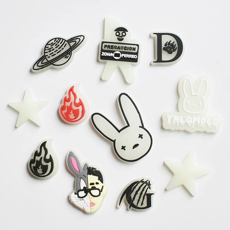 10Pcs New Style Light PVC Glow Bunny Custom Soft Rubber Ornaments In the Dark Clog Fluorescence Shoes Charms Button Accessories
10Pcs New Style Light PVC Glow Bunny Custom Soft Rubber Ornaments In the Dark Clog Fluorescence Shoes Charms Button Accessories