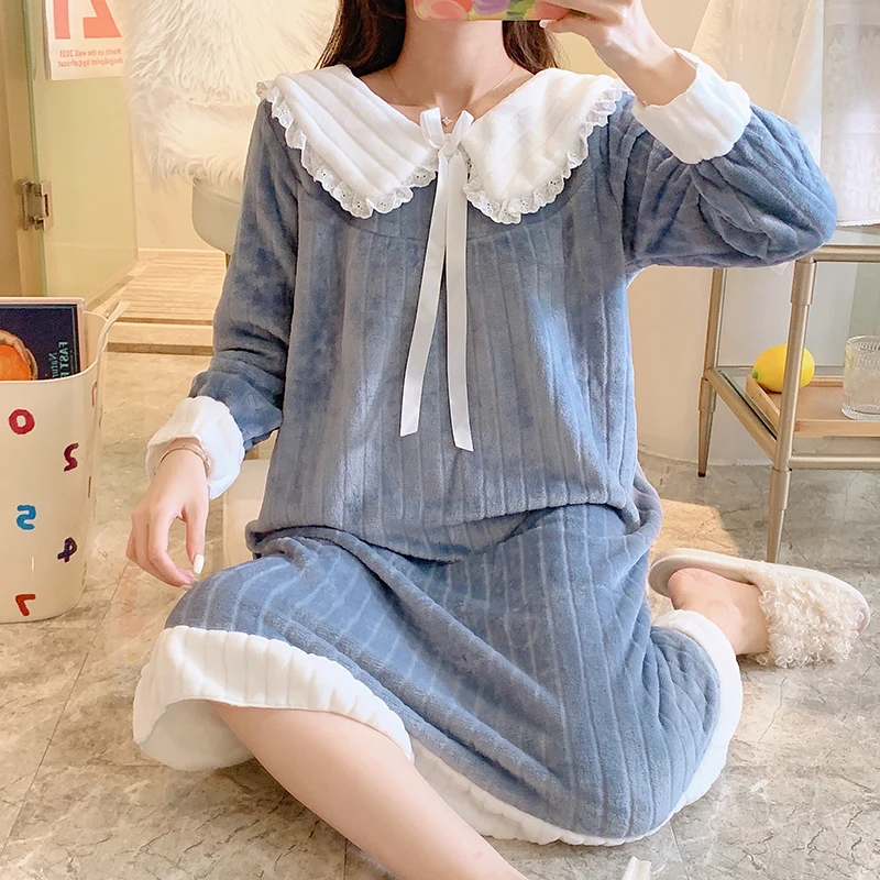 Young Girl Warm Flannel Nightdress Long Sleeve Autumn Winter Nightgowns & Sleepshirts Women Sleepwear Princess Home Wear Clohtes 
Young Girl Warm Flannel Nightdress Long Sleeve Autumn Winter Nightgowns & Sleepshirts Women Sleepwear Princess Home Wear Clohtes