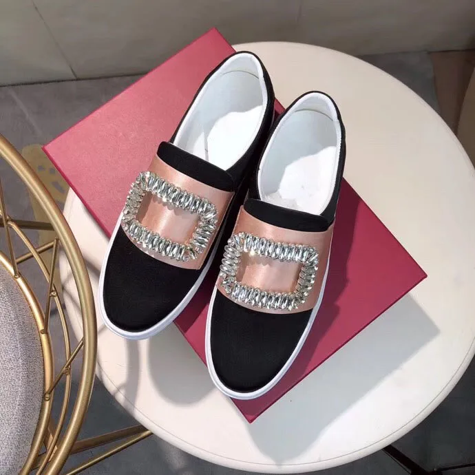 Luxury Deisgn Crystal Women Casual Shoes Geninue Leather Slip On Flats Loafers Double Buckle Women Sneakers Comfortable Loafers
Luxury Deisgn Crystal Women Casual Shoes Geninue Leather Slip On Flats Loafers Double Buckle Women Sneakers Comfortable Loafers