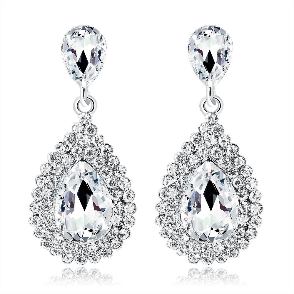 Gaku new hot-selling popular earrings jewelry wedding all-match alloy diamond exaggerated long water drop female earrings 2021
Gaku new hot-selling popular earrings jewelry wedding all-match alloy diamond exaggerated long water drop female earrings 2021