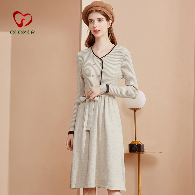Women Knitted Black Long Party Dress French Slim Sashes Button V-Neck Elastic Inside Vintage Winter Dresses 2021
Women Knitted Black Long Party Dress French Slim Sashes Button V-Neck Elastic Inside Vintage Winter Dresses 2021