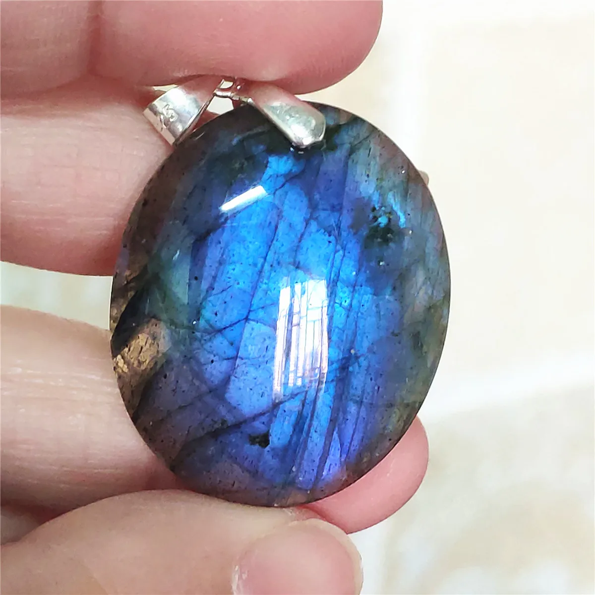 Genuine Natural Labradorite Blue Light Women Pendant Water Drop 31x25x9mm Labradorite Necklace Gemstone Rare Jewelry AAAAA
Genuine Natural Labradorite Blue Light Women Pendant Water Drop 31x25x9mm Labradorite Necklace Gemstone Rare Jewelry AAAAA