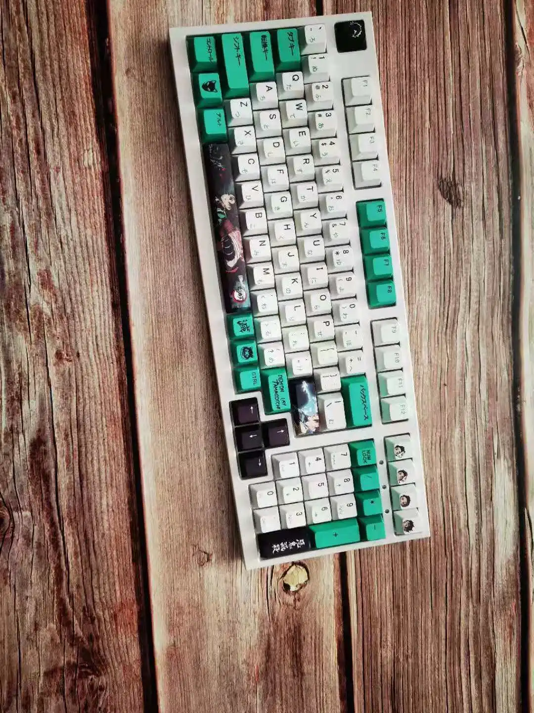 Рассекающий демонов дизайн Keycap зеленый Tanjiro индивидуальный дизайн Вишневый профиль PBT двухсторонняя Сублимация 104/98/87/84/68 клавиши
Рассекающий демонов дизайн Keycap зеленый Tanjiro индивидуальный дизайн Вишневый профиль PBT двухсторонняя Сублимация 104/98/87/84/68 клавиши