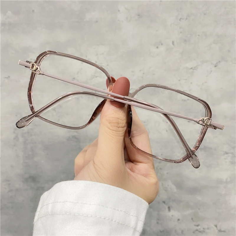 K3002 2021 Square Fashion Frame Optical Eyeglasses TR90 Frames Latest Design Low MOQ High Quality Wholesale Stock Eyewear
K3002 2021 Square Fashion Frame Optical Eyeglasses TR90 Frames Latest Design Low MOQ High Quality Wholesale Stock Eyewear