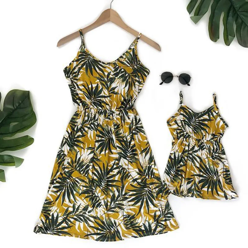 Mother Daughter Matching Clothes Outfits Summer Mommy and Me Dresses Leaf Print Sleeveless Dresses Family Matching Clothes
Mother Daughter Matching Clothes Outfits Summer Mommy and Me Dresses Leaf Print Sleeveless Dresses Family Matching Clothes