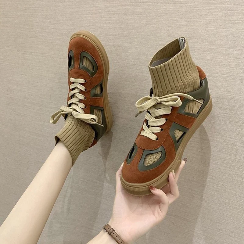 Color Matching Hollow Breathable Lace-up High-top Single Shoes Socks Shoes Women Autumn 2021 New Fashion Stitching Casual Shoes
Color Matching Hollow Breathable Lace-up High-top Single Shoes Socks Shoes Women Autumn 2021 New Fashion Stitching Casual Shoes