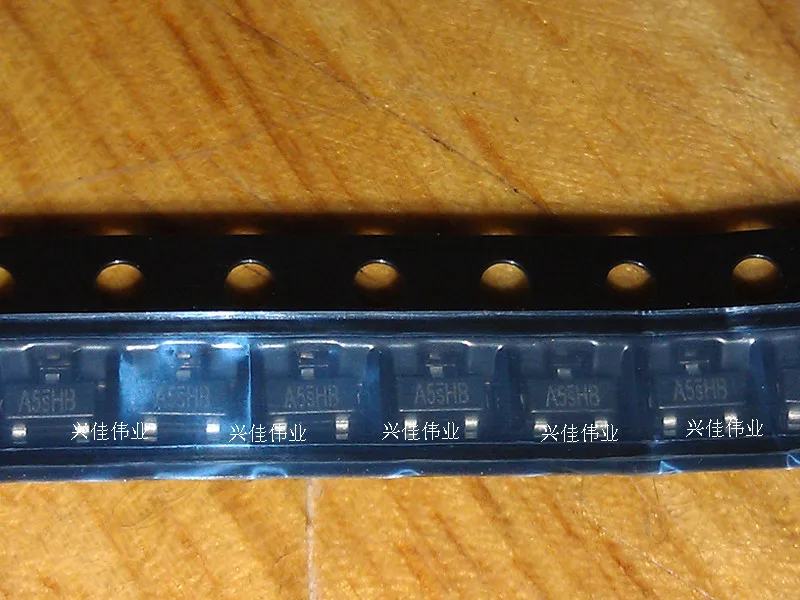 Оригинал 100 шт./SI2305 A5SHB SOT23 3.5A/8V 
Оригинал 100 шт./SI2305 A5SHB SOT23 3.5A/8V