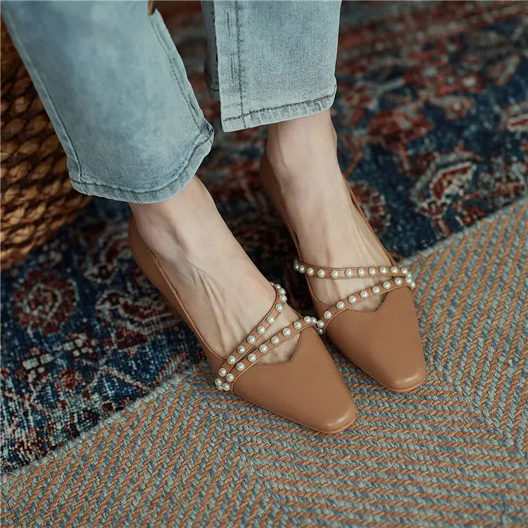 Retro pearl high heels women's fashion profession 2021 spring new shallow mouth square head thick with apricot
Retro pearl high heels women's fashion profession 2021 spring new shallow mouth square head thick with apricot