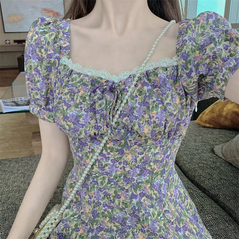 2020 New Summer Dream Purple Girl Oil Painting Floral Lace Fragmentary Flower Dress French Retro Generous Collar Short Woman
2020 New Summer Dream Purple Girl Oil Painting Floral Lace Fragmentary Flower Dress French Retro Generous Collar Short Woman