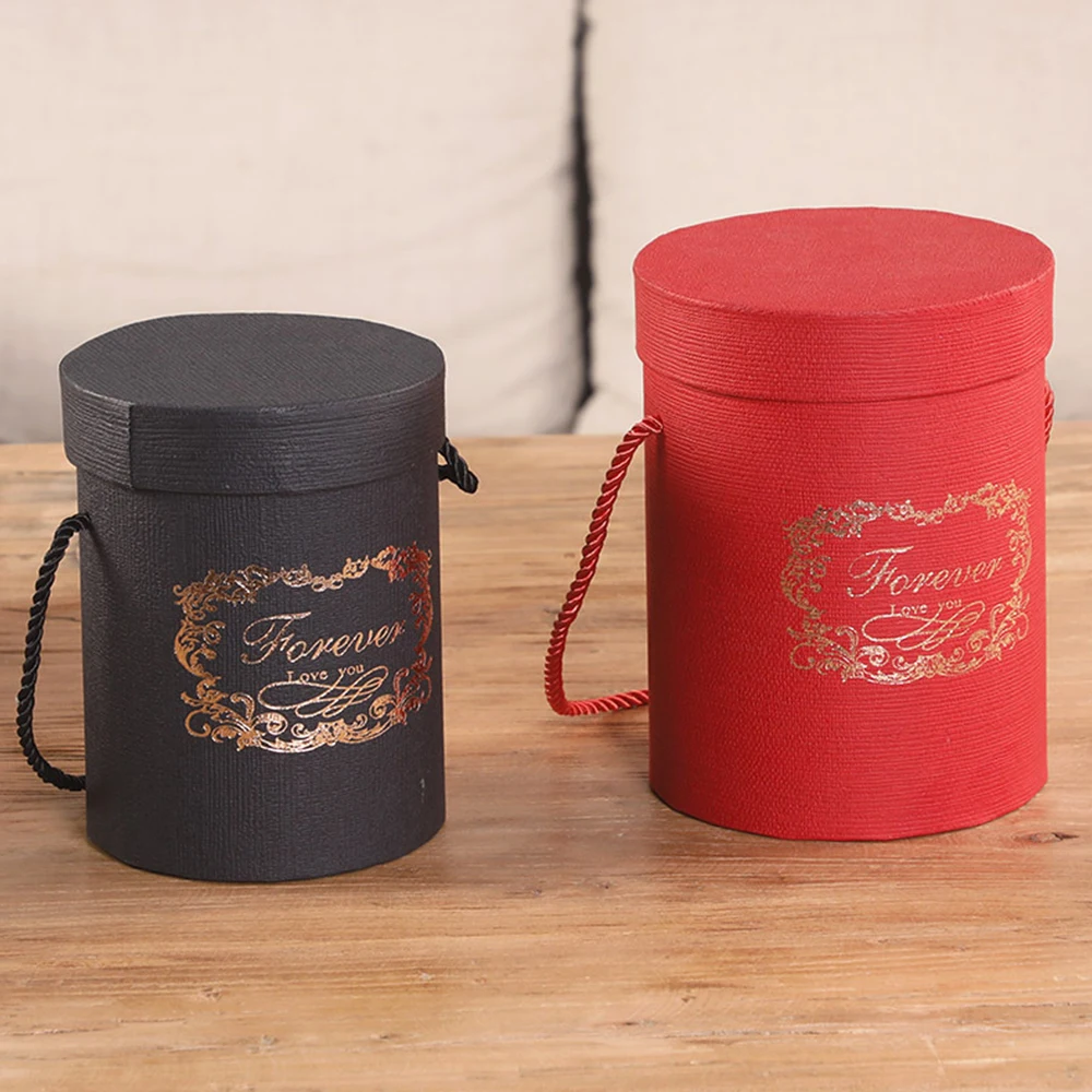 Wholesale Fower Bucket Flower Boxes With Lid Present Hat Box Cardboard Round Florist Gift Packaging Box Paper Bag Wedding Favors
Wholesale Fower Bucket Flower Boxes With Lid Present Hat Box Cardboard Round Florist Gift Packaging Box Paper Bag Wedding Favors