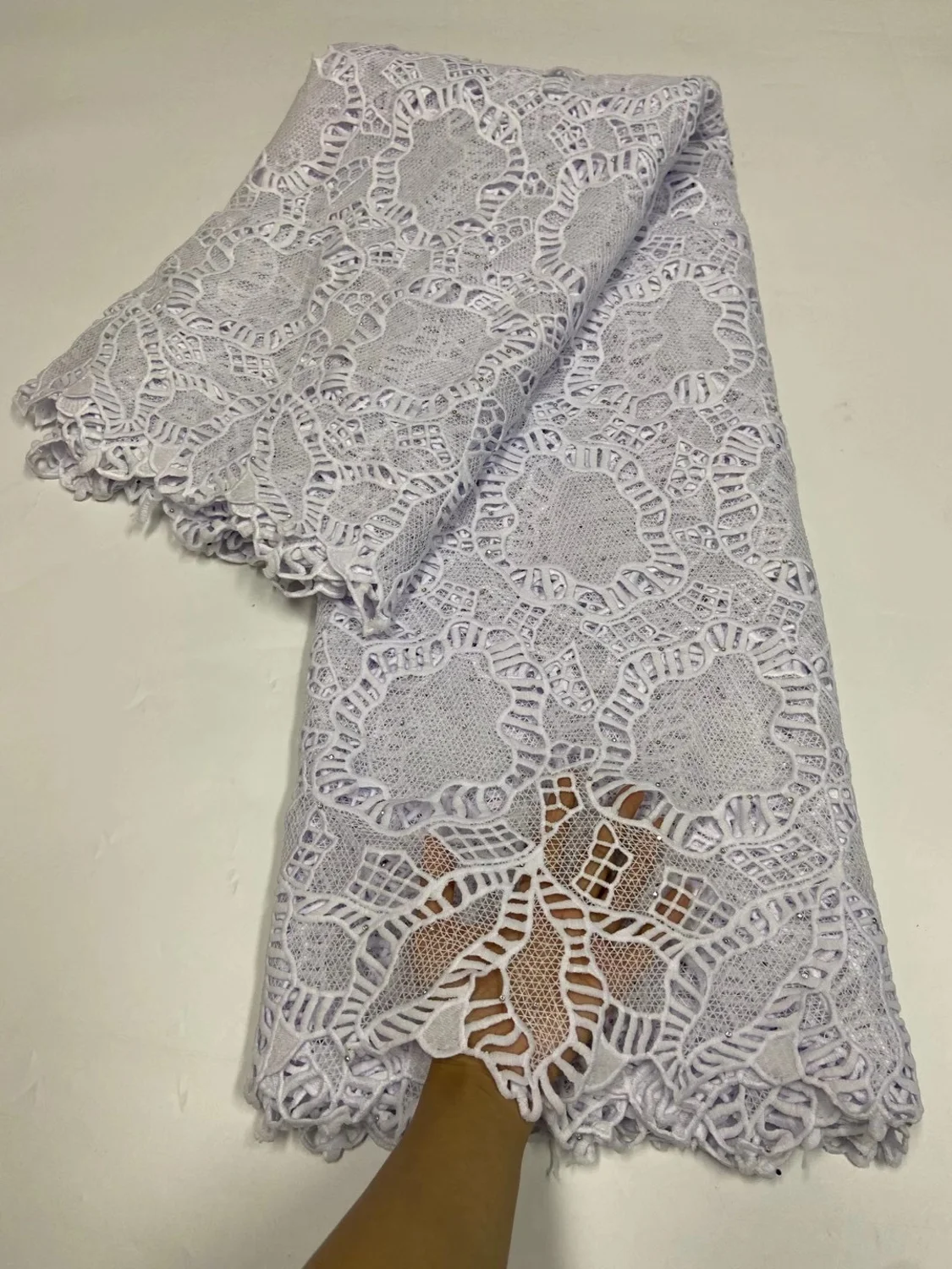 Pure white Cord Guipure Lace Fabric High Quality Nigeria African Milk Silk Cord Lace French Water Soluble Lace for Wedding Party
Pure white Cord Guipure Lace Fabric High Quality Nigeria African Milk Silk Cord Lace French Water Soluble Lace for Wedding Party