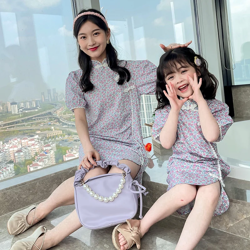 Chinese Style Family Dress 2021 New Mom and Me Summer Dresses Family Matching Outfit Clothes Mother Daughter Floral Dresses
Chinese Style Family Dress 2021 New Mom and Me Summer Dresses Family Matching Outfit Clothes Mother Daughter Floral Dresses
