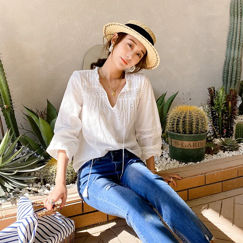DUISNENA boho white blouse shirts cotton floral embroidery white lace women tops vintage v-neck long sleeve mujer camisas blusas
DUISNENA boho white blouse shirts cotton floral embroidery white lace women tops vintage v-neck long sleeve mujer camisas blusas