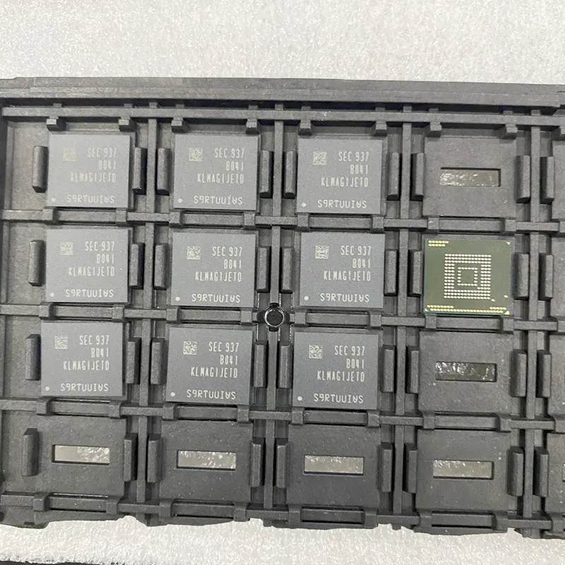 2pcs KLMAG1JETD-B041 16GB EMMC FBGA153 RoHS SAMSUNG original spot
2pcs KLMAG1JETD-B041 16GB EMMC FBGA153 RoHS SAMSUNG original spot