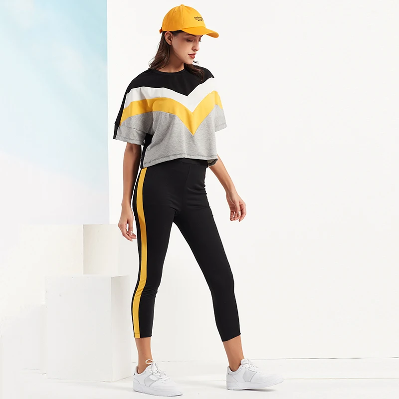 New Lady Fashion Colorblock Loose T-shirt Stretch Skinny Cropped Pants Sports Wind Two-piece Set 
New Lady Fashion Colorblock Loose T-shirt Stretch Skinny Cropped Pants Sports Wind Two-piece Set