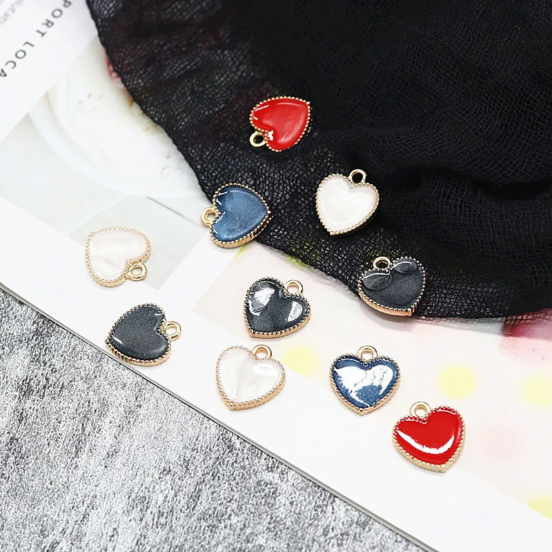 10Pcs/Pack Classic Drip Alloy Gold Rim Heart-shaped Jewelry Pendant DIY Making Earrings Necklace Pendant Material 15mm
10Pcs/Pack Classic Drip Alloy Gold Rim Heart-shaped Jewelry Pendant DIY Making Earrings Necklace Pendant Material 15mm