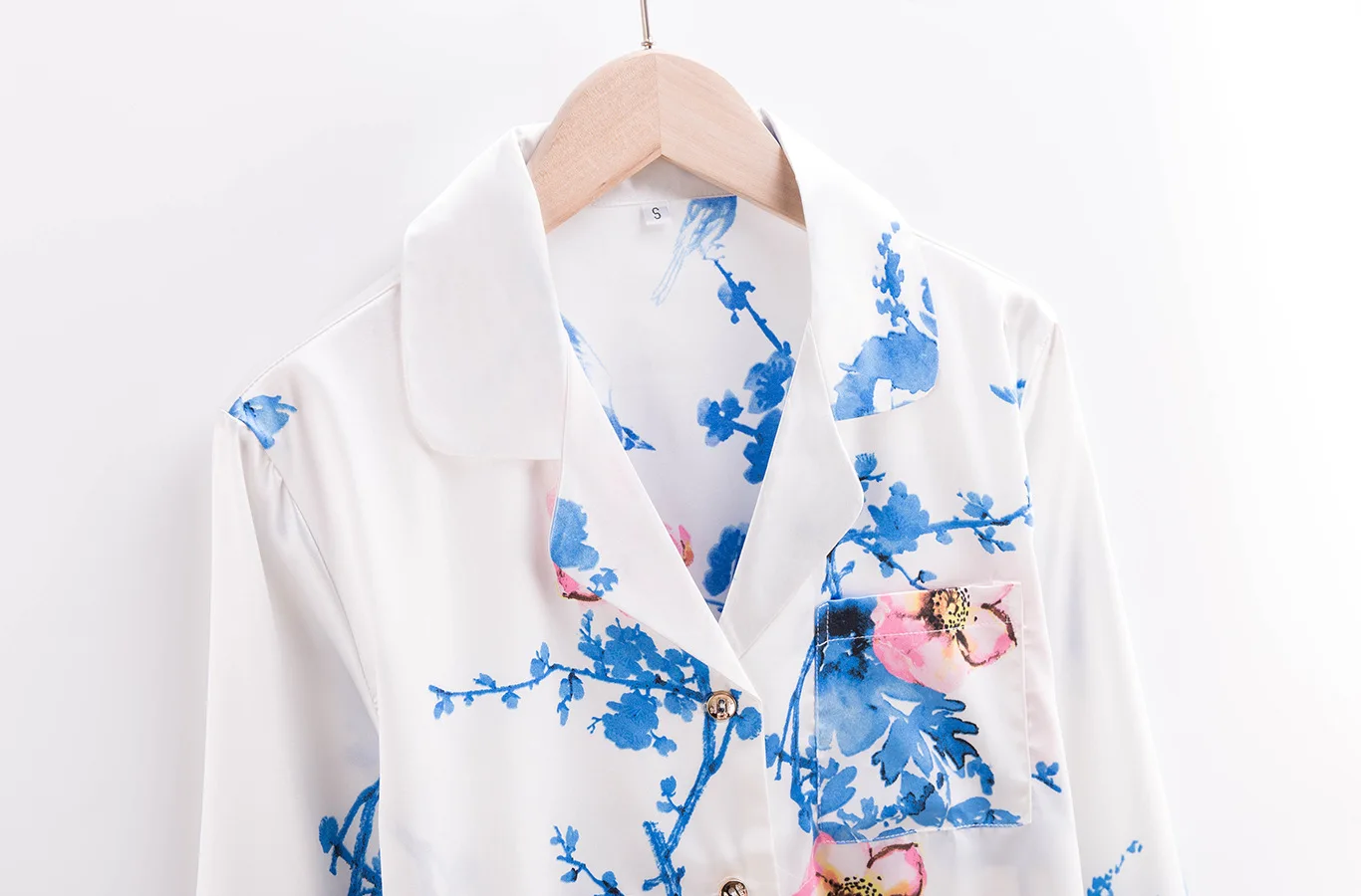 Viscose Fiber Pajamas Women's Summer Long Sleeve Long Pants Thin Fresh Silk Leisure Tops Women's Two Piece Suit Sleepwear
Viscose Fiber Pajamas Women's Summer Long Sleeve Long Pants Thin Fresh Silk Leisure Tops Women's Two Piece Suit Sleepwear