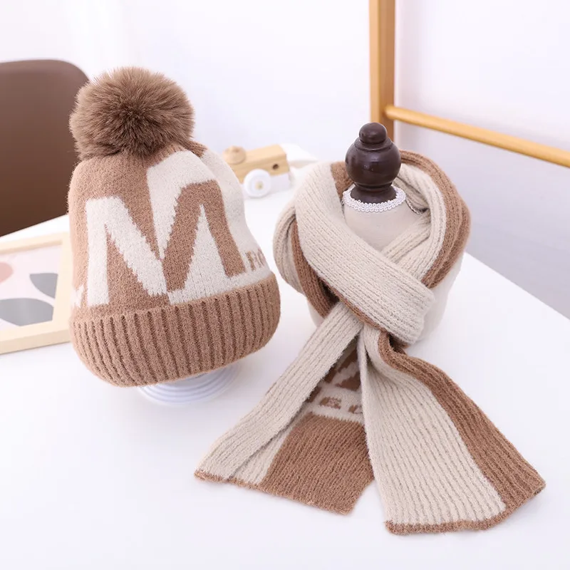 New autumn/winter knitted suit for children Cuhk children warm hat for boys and girls knitted scarf in winter
New autumn/winter knitted suit for children Cuhk children warm hat for boys and girls knitted scarf in winter