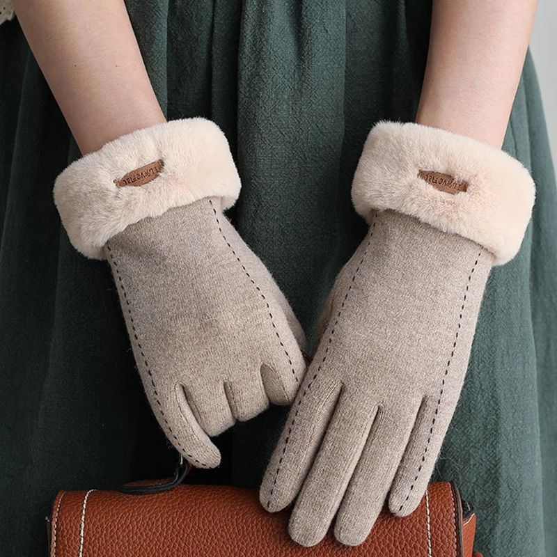 Women Winter Driving Faux Wool Full Finger Gloves Plush Lined Letters Label Solid Color Windproof Touch Screen Mittens
Women Winter Driving Faux Wool Full Finger Gloves Plush Lined Letters Label Solid Color Windproof Touch Screen Mittens