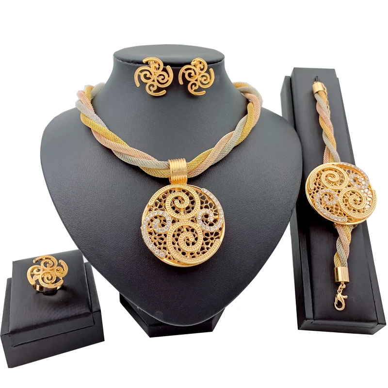 Dubai Round Shape Pendant Tricolor Necklace Ethnic Jewelry African Fashion Women Bracelet Earrings Ring Jewelry Sets
Dubai Round Shape Pendant Tricolor Necklace Ethnic Jewelry African Fashion Women Bracelet Earrings Ring Jewelry Sets