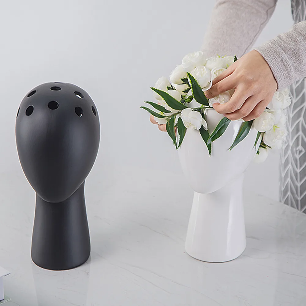 Nordic Style Home Decoration Human Head Model Ceramic Vase Creative Portrait Round Hole Dried Flower Flower Arrangement
Nordic Style Home Decoration Human Head Model Ceramic Vase Creative Portrait Round Hole Dried Flower Flower Arrangement