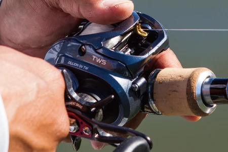 DAIWA ZILLION SV TW 1016H 1016HL 1016SH 1016SHL 7.3:1 8.1:1 SV Spool Gear Ratio Saltwater Low Profile Fishing Baitcasting Reel
DAIWA ZILLION SV TW 1016H 1016HL 1016SH 1016SHL 7.3:1 8.1:1 SV Spool Gear Ratio Saltwater Low Profile Fishing Baitcasting Reel
