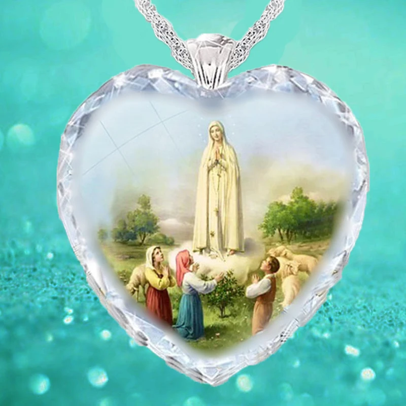 Heart Shaped Crystal Glass Christian Virgin Mary Pendant Women's Necklace Fashion Religious Amulet Accessories Party Jewelry 
Heart Shaped Crystal Glass Christian Virgin Mary Pendant Women's Necklace Fashion Religious Amulet Accessories Party Jewelry