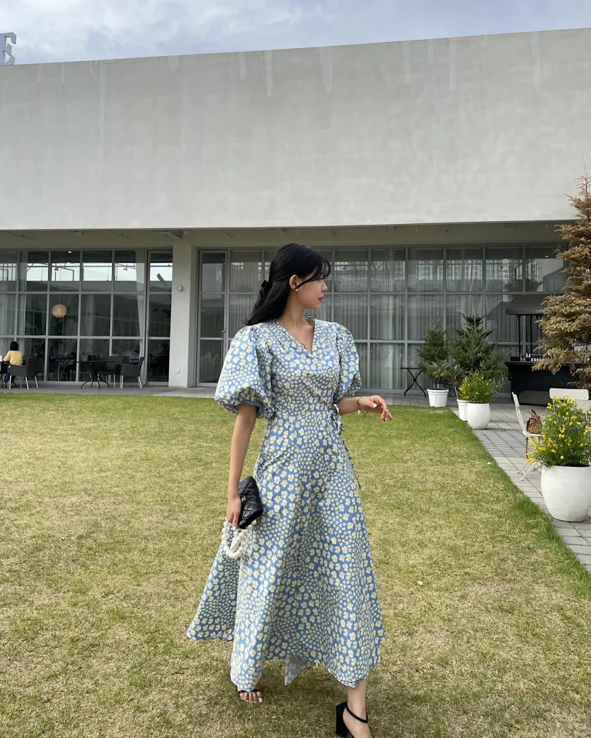 Korean Chic V-Neck Maxi Dresses for Women Floral Print Puff Sleeve Dress with Sashes YOU575 
Korean Chic V-Neck Maxi Dresses for Women Floral Print Puff Sleeve Dress with Sashes YOU575