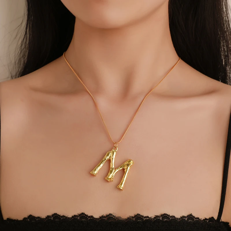 ZS A-Z Alphabet 26 Letters Clavicle Chain Gold Color Pendant Necklaces For Women Female Short Necklaces Jewelry Accessories Gift
ZS A-Z Alphabet 26 Letters Clavicle Chain Gold Color Pendant Necklaces For Women Female Short Necklaces Jewelry Accessories Gift