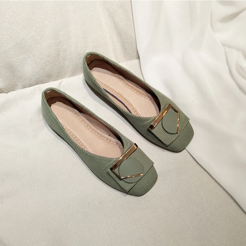 Spring and Summer Flat Bottom Square Head Shallow Mouth Soft Bottom Work Grandmother Shoes Comfortable Bean Shoes Metal Buckle
Spring and Summer Flat Bottom Square Head Shallow Mouth Soft Bottom Work Grandmother Shoes Comfortable Bean Shoes Metal Buckle