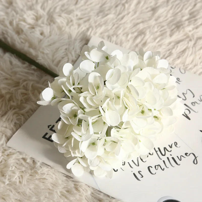 5PCS Artificial Hydrangea Flowers Bride Bouquet Wedding Home New Year Decoration Silk Artificial Flower Garden Decoration
5PCS Artificial Hydrangea Flowers Bride Bouquet Wedding Home New Year Decoration Silk Artificial Flower Garden Decoration
