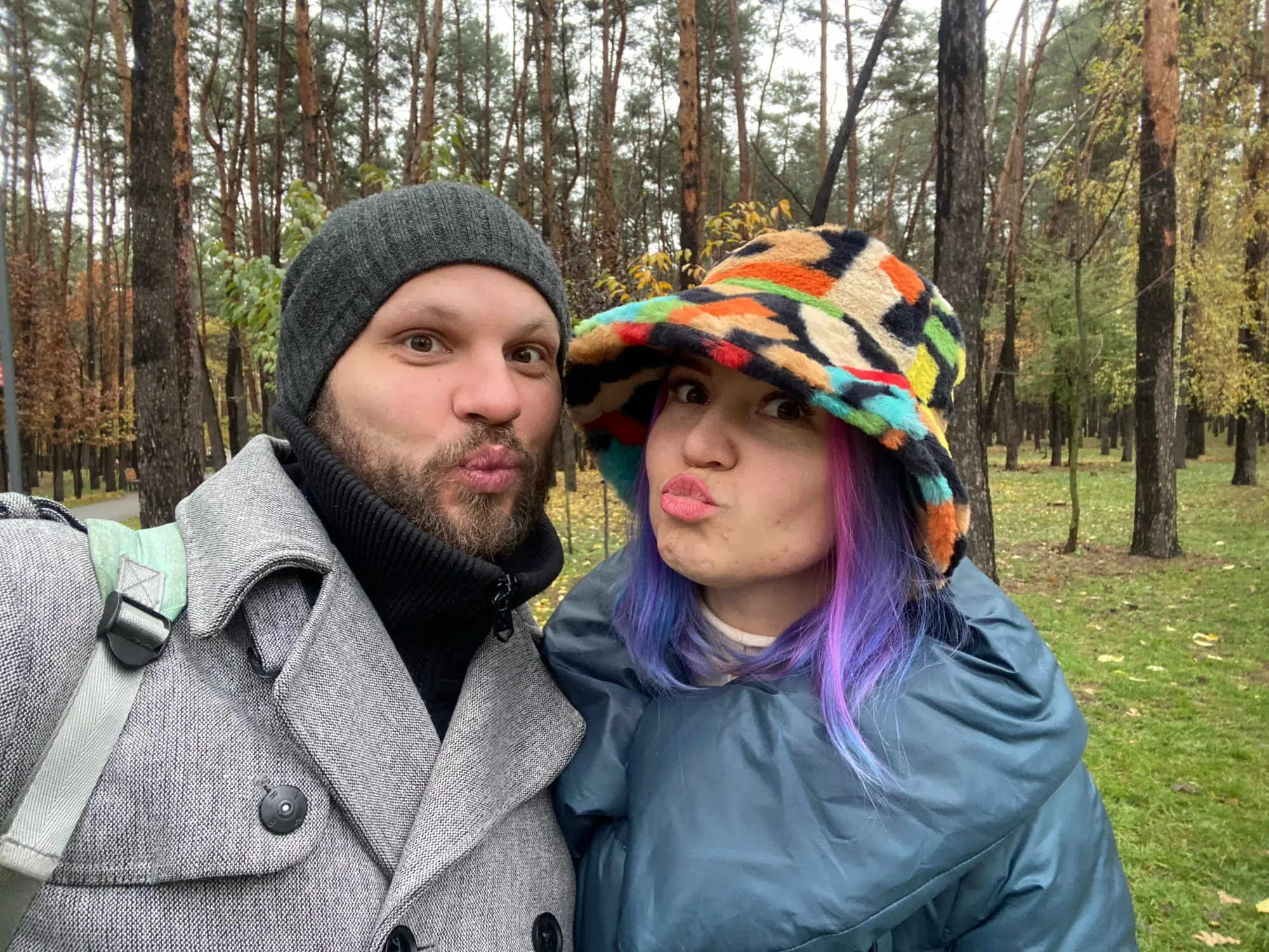 New Outdoor Multicolor Rainbow Faux Fur Letter Pattern Bucket Hats Women Winter Soft Warm Gorros Mujer
New Outdoor Multicolor Rainbow Faux Fur Letter Pattern Bucket Hats Women Winter Soft Warm Gorros Mujer