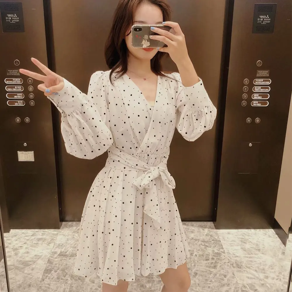 2020 New Women Dress Dot Print Long Sleeves V-Neck Above Knee Dress Fashion Female Casual Clothes
2020 New Women Dress Dot Print Long Sleeves V-Neck Above Knee Dress Fashion Female Casual Clothes