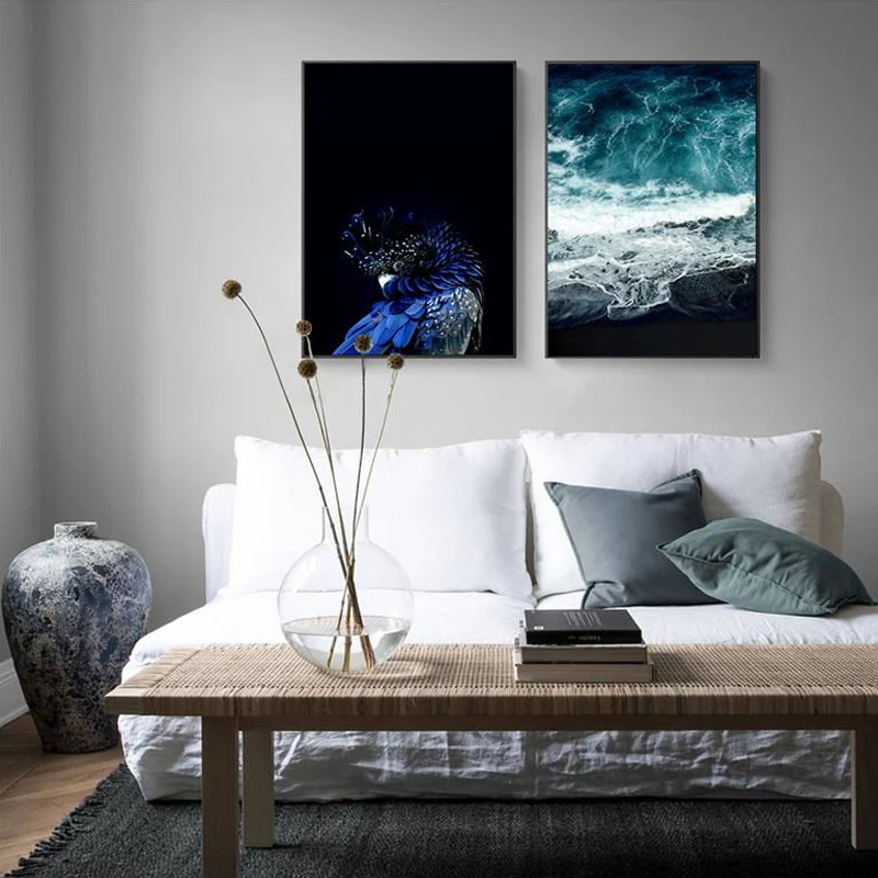 Картина на холсте в скандинавском стиле с изображением волн синей птицы Морского