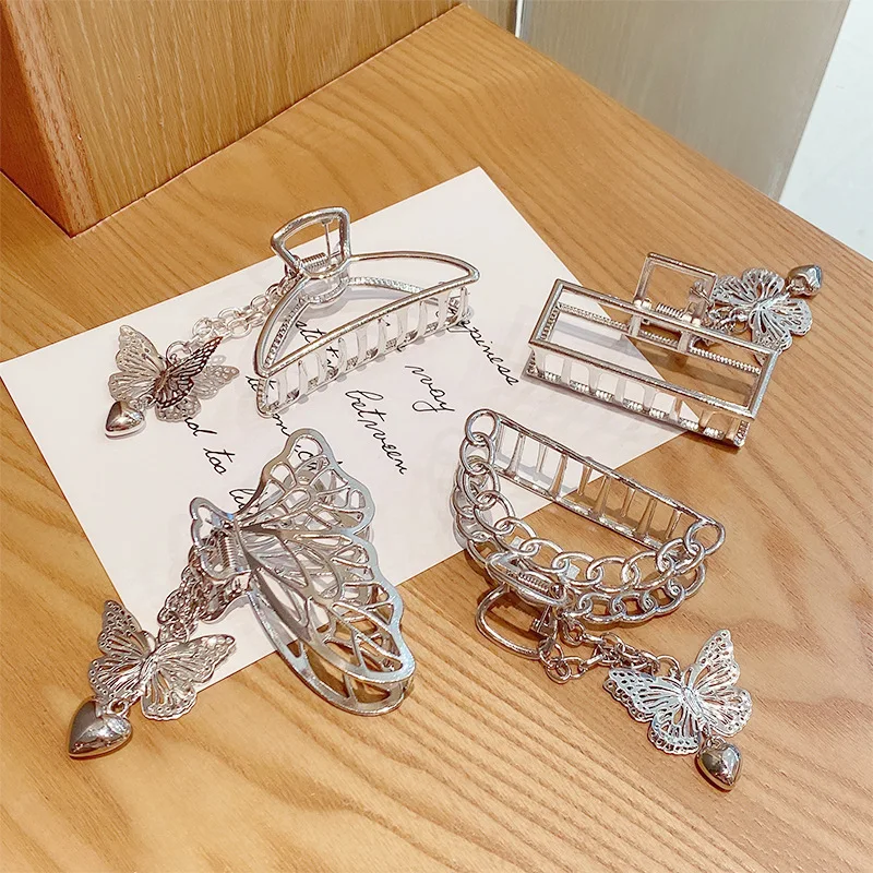 Metal Butterfly Pendant Hair Claw Hair Clips Fashion Ponytail Holder Hair Pins Claws for Women Hair Ornaments Accessories
Metal Butterfly Pendant Hair Claw Hair Clips Fashion Ponytail Holder Hair Pins Claws for Women Hair Ornaments Accessories