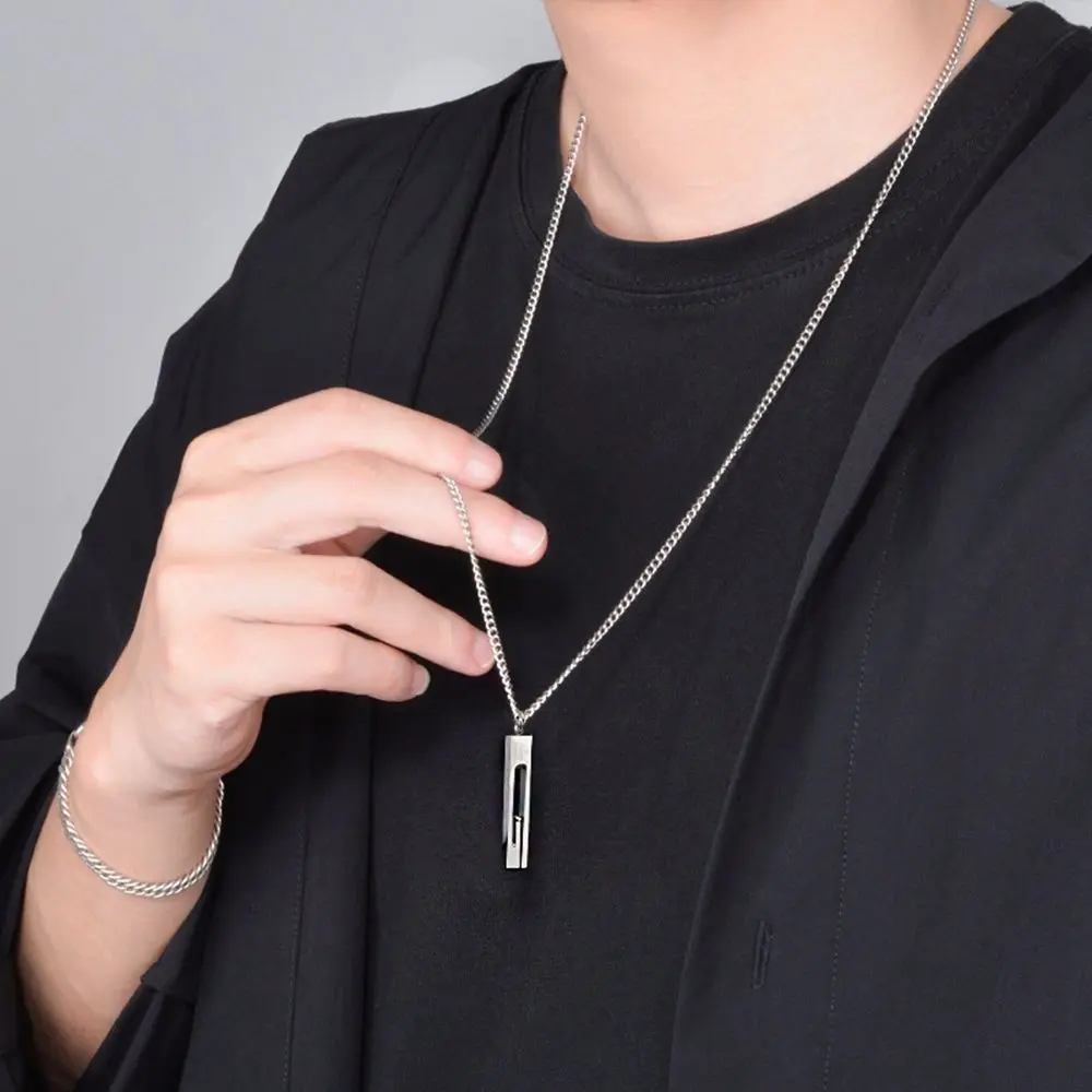 Men Titanium Steel Long Clavicle Chain Punk Necklaces Women Fashion Personality G Letter Pendant Hip-hop Sweater Chain Jewelry
Men Titanium Steel Long Clavicle Chain Punk Necklaces Women Fashion Personality G Letter Pendant Hip-hop Sweater Chain Jewelry