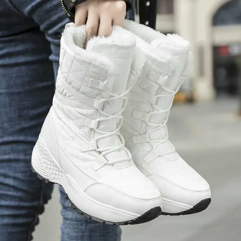 Snow boots women's new warm and velvet thickened high-top snow boots low temperature resistant shoes outdoor non-slip large size
Snow boots women's new warm and velvet thickened high-top snow boots low temperature resistant shoes outdoor non-slip large size