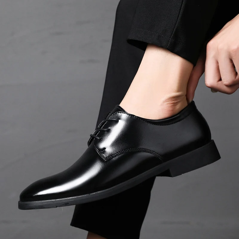 men wedding shoes leather formal business dress pointed toe for man party shoes oxfords men's oxford flats shoes big size 47 j3 
men wedding shoes leather formal business dress pointed toe for man party shoes oxfords men's oxford flats shoes big size 47 j3