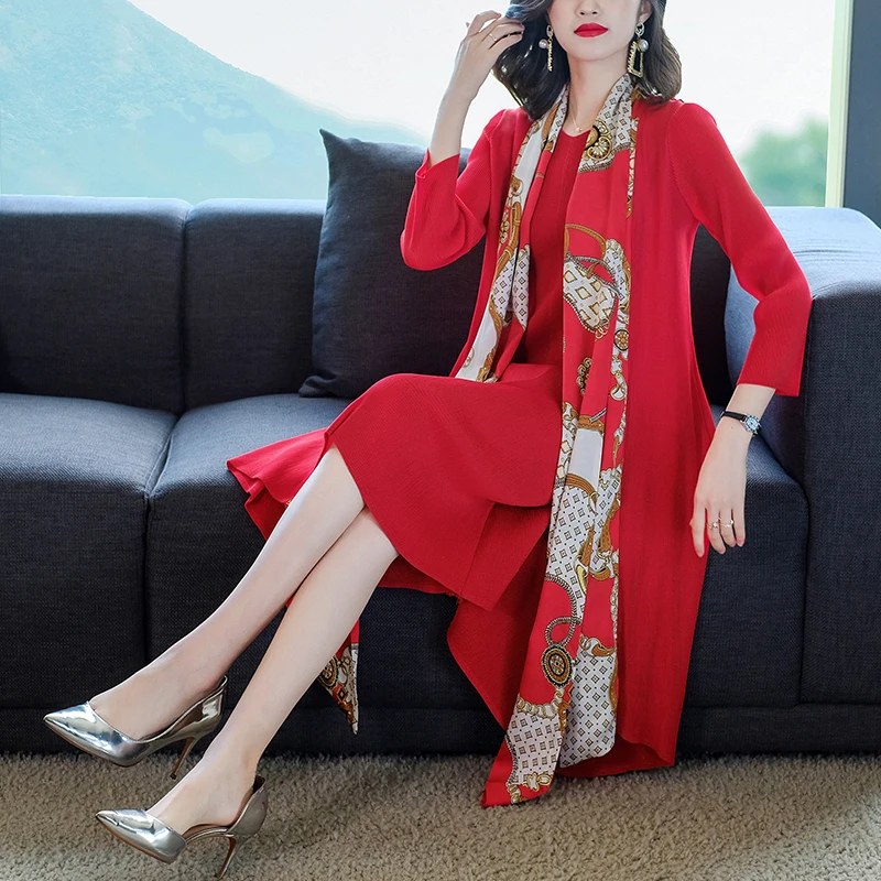 2021 Spring Black Slim Long Sleeve Pleated Midi Dress Autumn Red Vintage Scarf Two Piece Dress Women Elelgant Casual Vestidos
2021 Spring Black Slim Long Sleeve Pleated Midi Dress Autumn Red Vintage Scarf Two Piece Dress Women Elelgant Casual Vestidos