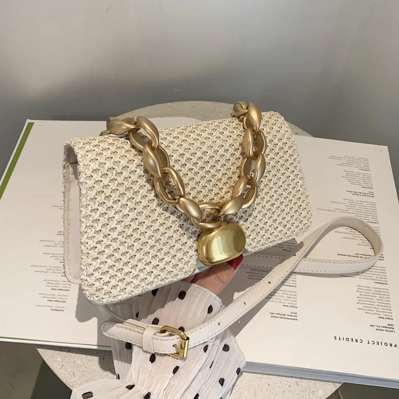 Classic V-Shape Design Embroidery Thread Small PU Leather Crossbody Bags for Women 2021 Trend Female Trending Shoulder Handbags
Classic V-Shape Design Embroidery Thread Small PU Leather Crossbody Bags for Women 2021 Trend Female Trending Shoulder Handbags