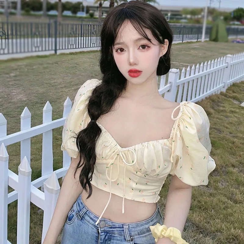 Women Summer Blouse Sweet Floral Print Exposed Navel Puff Sleeve Shirts V Neck Female Short Tops
Women Summer Blouse Sweet Floral Print Exposed Navel Puff Sleeve Shirts V Neck Female Short Tops