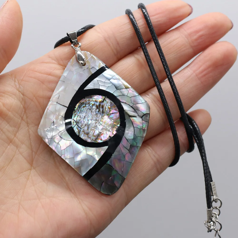 Natural Shell Mother of Pearl Shell Pendants Wax Thread Necklace Accessories for Women Jewelry Gift Size 47x60mm Length 55cm
Natural Shell Mother of Pearl Shell Pendants Wax Thread Necklace Accessories for Women Jewelry Gift Size 47x60mm Length 55cm
