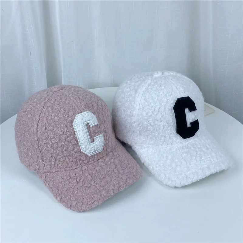 Autumn Winter Teddy Plush Ponytail Baseball Cap Outdoor Thicken Warm Lamb Wool Hat Women Letter C Embroidery Duck Tongue Hat
Autumn Winter Teddy Plush Ponytail Baseball Cap Outdoor Thicken Warm Lamb Wool Hat Women Letter C Embroidery Duck Tongue Hat