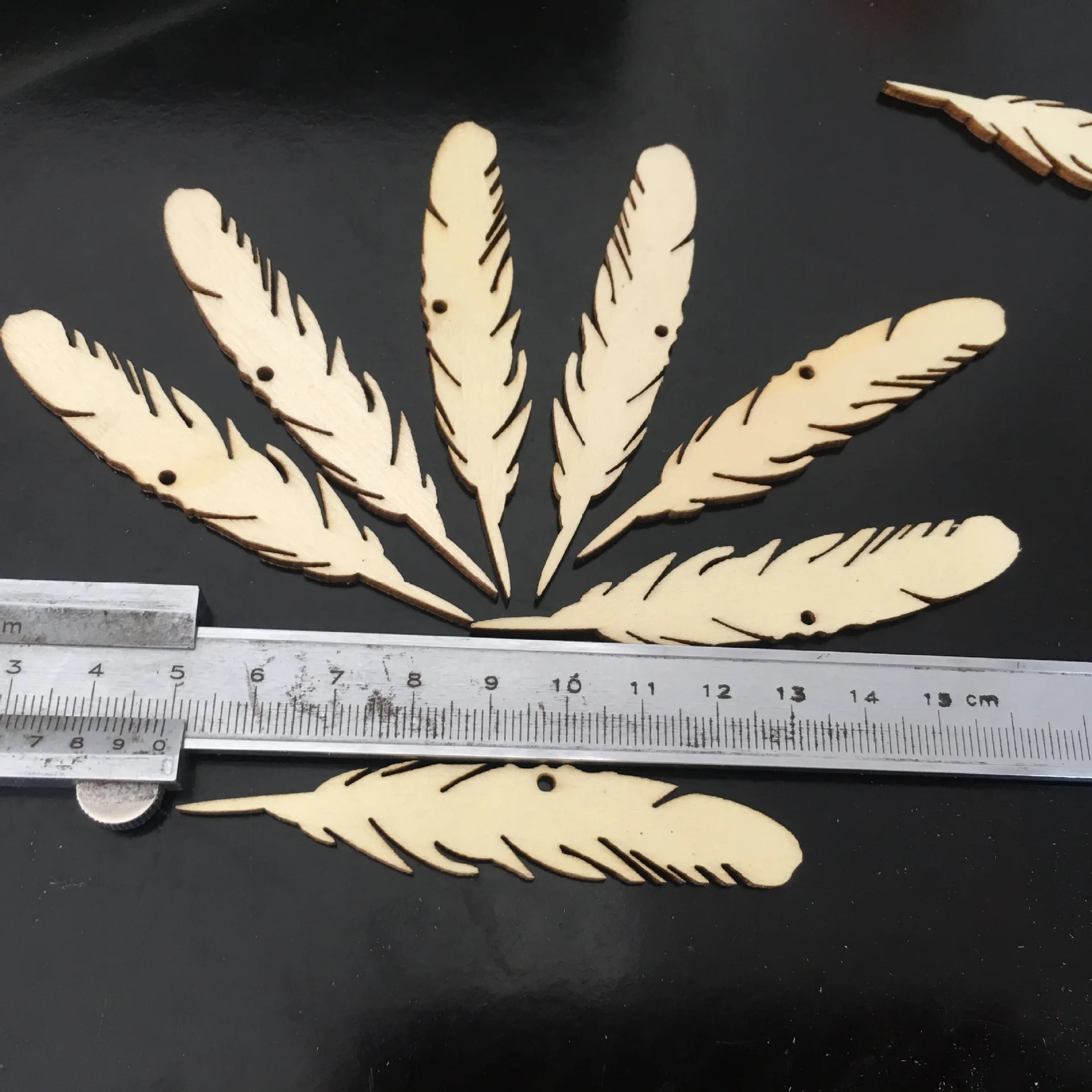 50 шт. поделки домашний Декор Diy резные деревянные перья ручной работы декоративный подвесной орнамент фестиваль деревянные поделки
50 шт. поделки домашний Декор Diy резные деревянные перья ручной работы декоративный подвесной орнамент фестиваль деревянные поделки