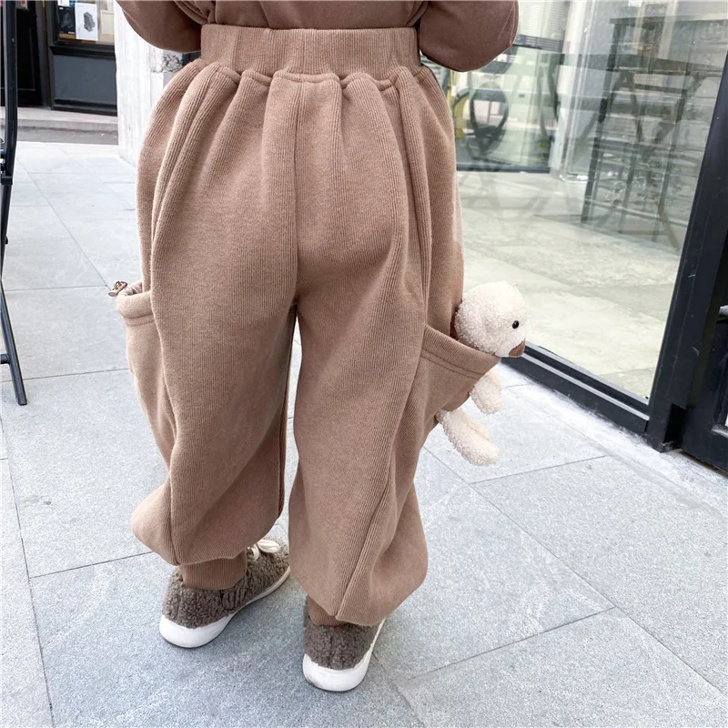2020 baby girl bear cute harem pants autumn winter velvet warm loose pants toddler children clothes kid clothing
2020 baby girl bear cute harem pants autumn winter velvet warm loose pants toddler children clothes kid clothing