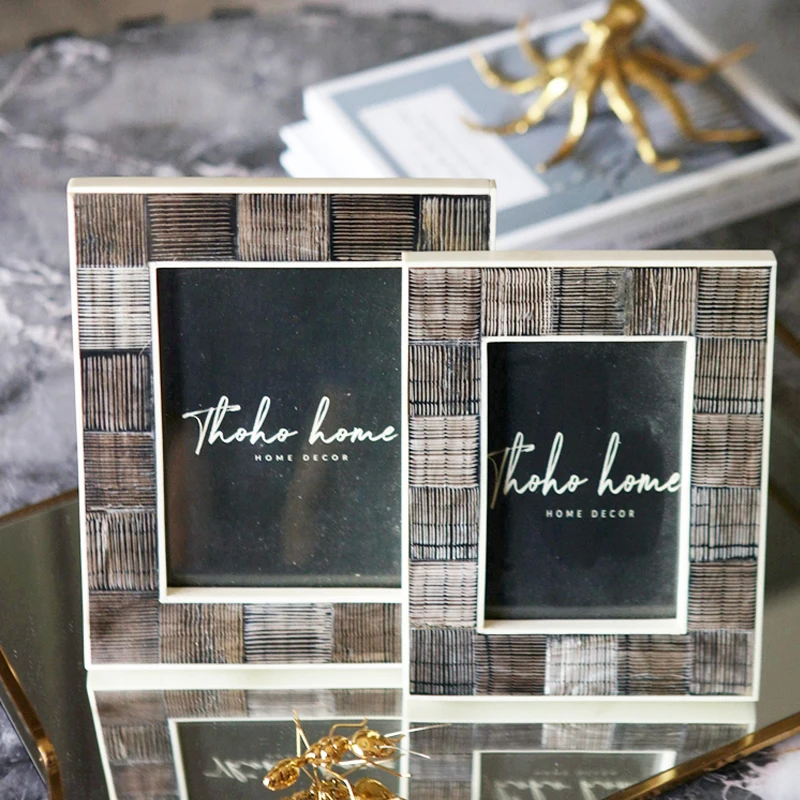 Modern Wooden Ox Bone Decorative Photo Frame Simple Model Room Hotel Club Rectangle Photo Frame Desktop Decor Ornaments
Modern Wooden Ox Bone Decorative Photo Frame Simple Model Room Hotel Club Rectangle Photo Frame Desktop Decor Ornaments