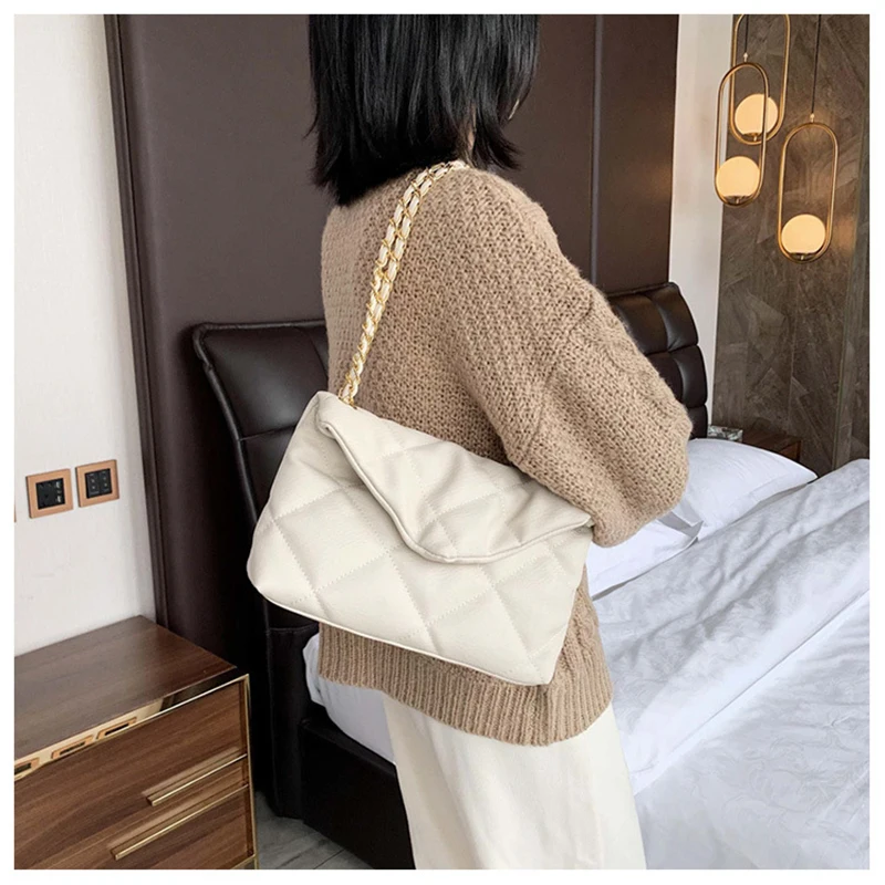 Luxury Designer White Handbags For Women 2021 Fashion Purses Crossbody Bags High Quality Leather Messenger Duffle Brand
Luxury Designer White Handbags For Women 2021 Fashion Purses Crossbody Bags High Quality Leather Messenger Duffle Brand
